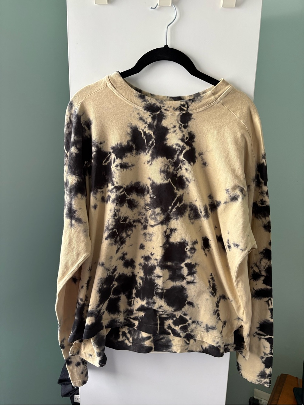 Electric & Rose Ladies Cozy Tie Dye Slouchy Lounge Sweatshirt Sz. Small